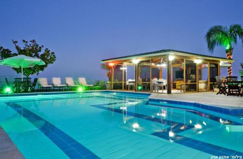Rosh Pinna House | Rom Mansion