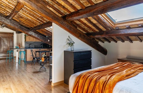 Grottaferrata Apartment | Roma 20min-Elegante Loft Storico Grottaferrata