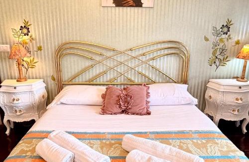 Suburbio VII Portuense Apartment | Roma VILLA BONELLi Train St - Spacious Family Home