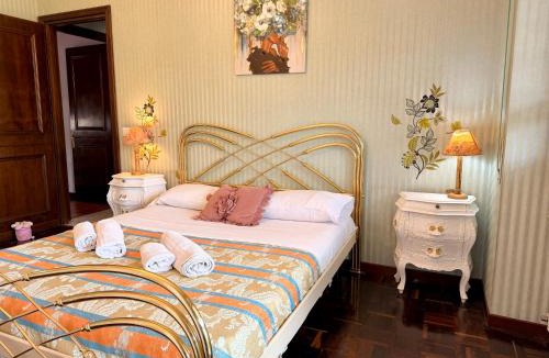 Suburbio VII Portuense Apartment | Roma VILLA BONELLi Train St - Spacious Family Home