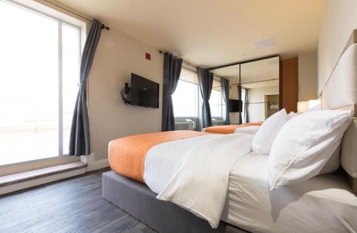 Queens Hotel | Romana Hotel - NYC