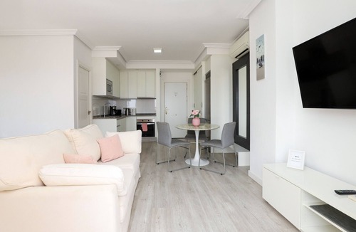 Nikki Beach Apartment | Romana Playa studio - beachfront complex Elviria