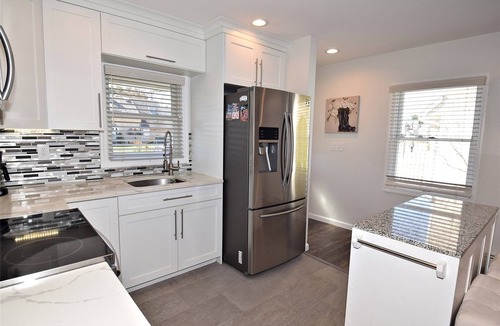 Levittown House | Romance Vacation Sweet Home
