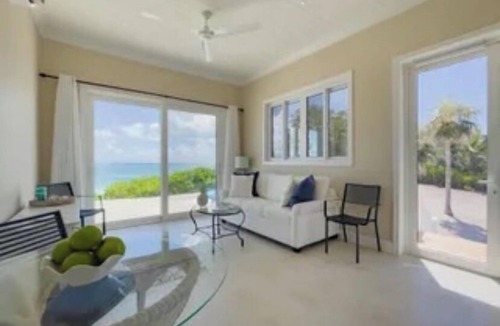 Double Bay Cottage | Romantic Cottage directly on the Beach!