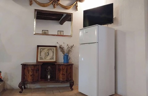 Monterotondo Marittimo Apartment | Romantico Appartamento in Antico Borgo Medioevale