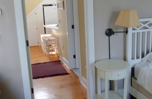 Salisbury House | Romantic 1-Bdrm on Lake Dunmore, Views, Linens, Beach, Marina, Pub, Sleeps 4