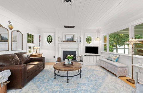 West Hills Cottage | Romantic 1930s Beach Cottage