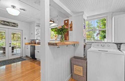 West Hills Cottage | Romantic 1930s Beach Cottage