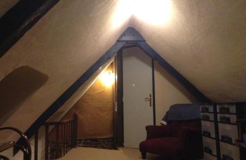 Dinan House | Romantic 400yr old Cottage