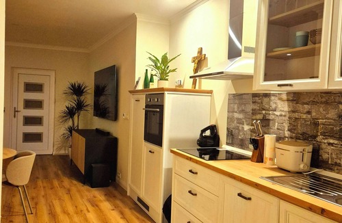 Dhron Apartment | Romantic accommodation on the Moselle. Sleep in the historic wine cellar.