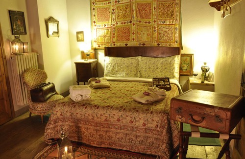 Roccastrada House | Romantic and Panoramic apartment in historic organic farm, with swimming pool