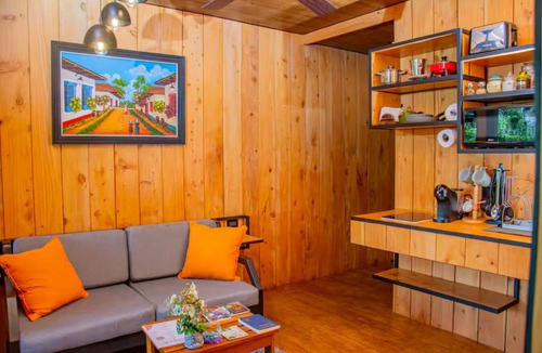 Monterrey Cabin | Romantic Arenal Volcano Cabin – Couples’ Retreat w/Private Hot Tub & Pool