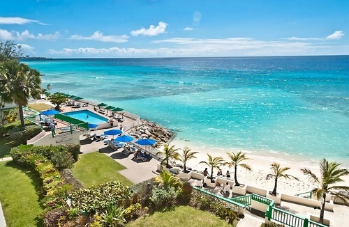 Dover Hotel | Romantic Beach Getaway! Onsite Pool, Gym Access, Free Parking, Near Turtle Beach
