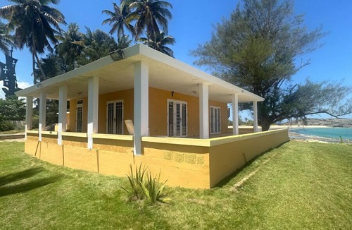 Islote House | Romantic Beachfront Paradise Villa with Incredible Ocean Views & Outdoor Event Space