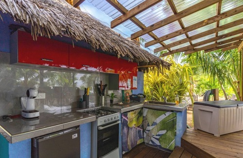 Moorea-Maiao House | Romantic Beachfront Escape with Modern Comforts