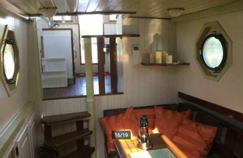 Canal Ring House | Romantic Boat in the Heart of Amsterdam