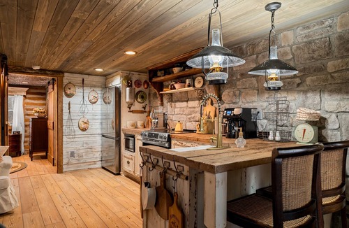 Jasper Cabin | Romantic Buffalo River Cottage And Boulder Hot Tub