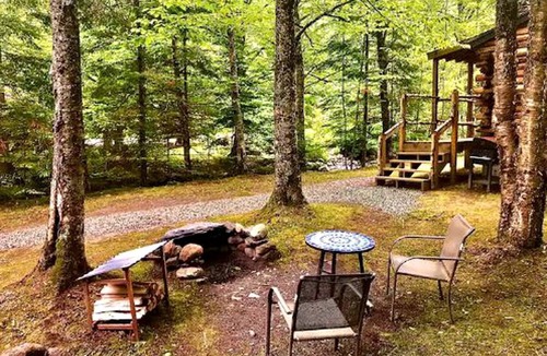 Lisbon House | Romantic Cabin Beside a Peaceful Brook in the White Mountains of New Hampshire