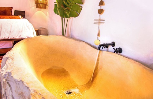 Villa de Leyva Cabin | Romantic Cabin : Stone bathtub and private fire pit