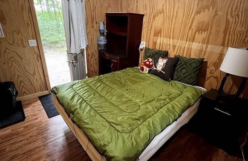 White Lake House | Romantic Cabin for a Cozy Escape in Nature near White Lake, Wisconsin