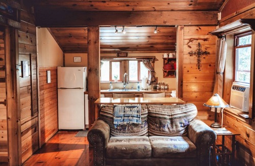 Rockbridge House | Romantic Cabin | Private Stay | King Bed | Fire Pit
