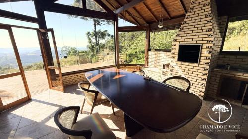 Gramado House | Romantic Cabin with Jacuzzi and Valley View in Gramado