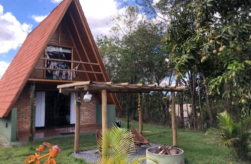 Pindamonhangaba Ski Chalet | Romantic Chalet Dengo with Pool!