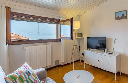 Acquaseria Apartment | ROMANTIC COMO HIDEAWAY with private parking and AirCon