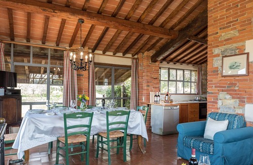 Pieve a Presciano Villa | Romantic cottage, sleeps 6, with large windows nice view overlooking the Tuscan countryside. Priva