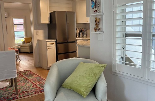 Old Naples Cottage | Romantic Cottage -2 Blocks to the Beach, 5th Street and 3rd Ave. S - Cottage B