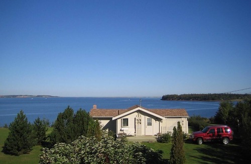 Stanley Bridge Cottage | Romantic Cottage waterfront, views, great location. Sunday-Sunday