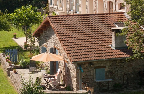 Desaignes Cottage | Romantic cottage(Gîte) in the hills of the medieval village Désaignes.