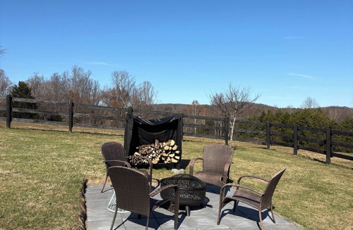Glasgow Cabin | Romantic Couples Getaway | Rustic Post & Beam Cabin with Mountain Views Escape to this immaculate post-and-beam cabin nestled on 42 peaceful acres of rolling pasture and cedar forest — perfect for a romantic retreat!