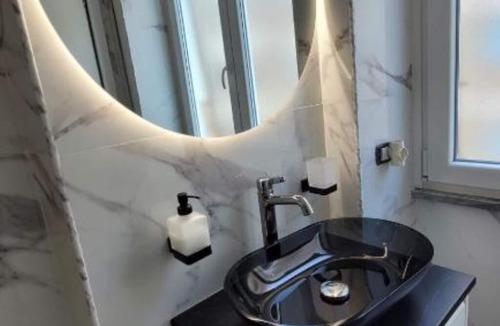 San Giovanni House | RomAntic Dreams: Double Room with Private Bathroom