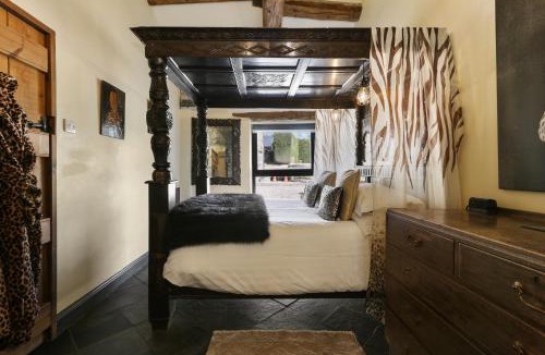 Alport House | Romantic four poster Cottage private outdoor Hot Tub & Sauna at Harthill Hall plus private daily use of indoor pool and sauna 1 hour per day