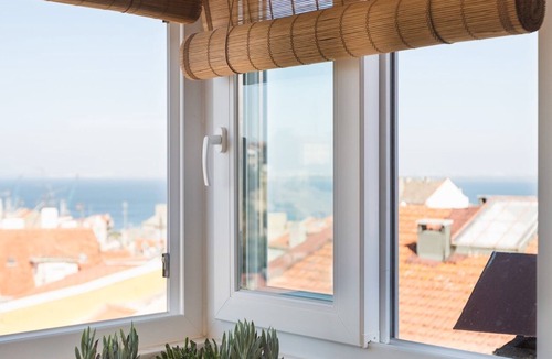Alfama Apartment | Romantic Gem in Graça