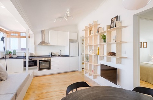 Alfama Apartment | Romantic Gem in Graça