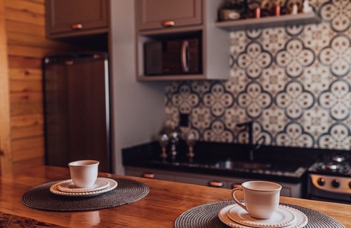 Rancho Queimado Ski Chalet | Romantic Getaway with Jacuzzi and Breakfast in Rancho Queimado