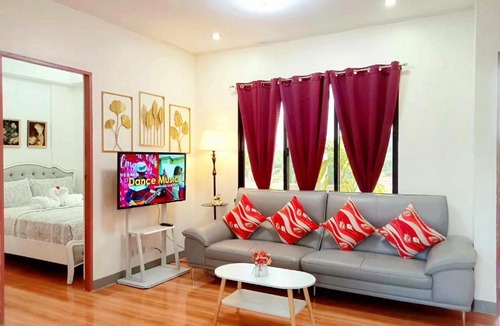 Liloan Apartment | Romantic Getaway》Balcony+Garden View & Fast Wi-Fi