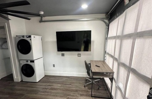 Chapel Hill Apartment | Romantic Getaway for two; 9 min drive to UNC; near downtown