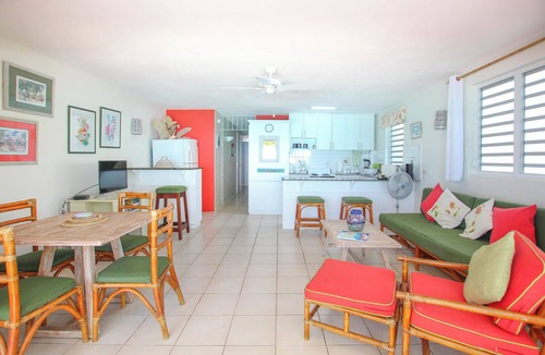 Worthing Apartment | Romantic getaway on gorgeous quiet beach - Sea Star 3 (1 bedroom)