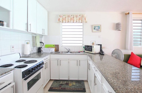 Worthing Apartment | Romantic getaway on gorgeous quiet beach - Sea Star 3 (1 bedroom)