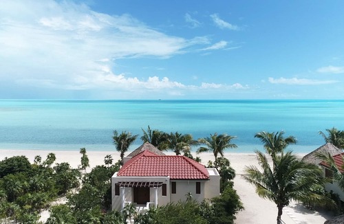 Long Bay House | Romantic Getaway, LOWEST DENSITY on the Island, STAND ALONE BUNGALOWS!