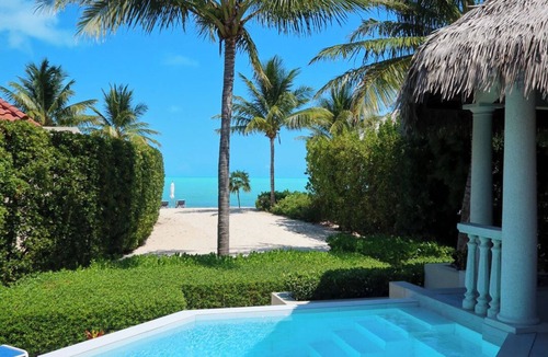 Long Bay House | Romantic Getaway, LOWEST DENSITY on the Island, STAND ALONE BUNGALOWS!