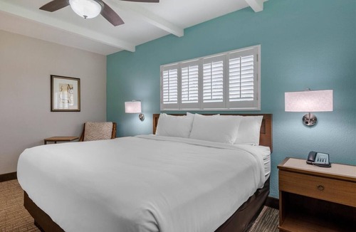 Jekyll Island Hotel | Romantic Island Escape | Pool Access | Free Breakfast | Free Parking