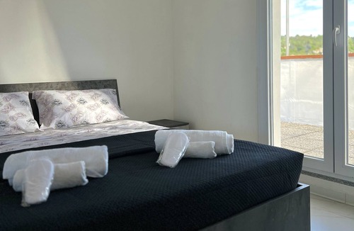 Albate Apartment | Romantic Italian apartment w/big terrace- 5 min from the lake !