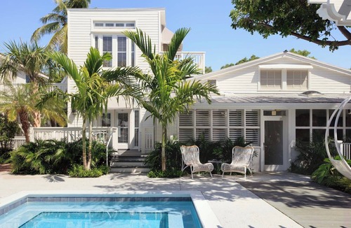 Old Town Hotel | Romantic Key West Getaway with Heated Pool, Patio & Breakfast | Near Sunset Pier