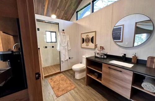 Bastrop House | Romantic Lakefront Cabin with Fire Pit near Lake Bastrop, Texas – Luxury Glamping Escape for Couples