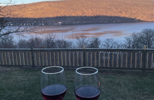 Greenwood Lake House | Romantic Lakeview Escape w/Fire Pit