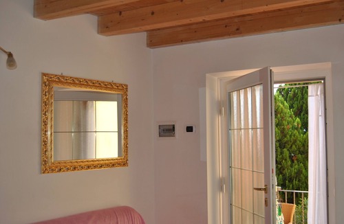 Cassone House | ROMANTIC LAST-MINUTE COTTAGE from July 11 to 18 near the beach, with garage and TV.